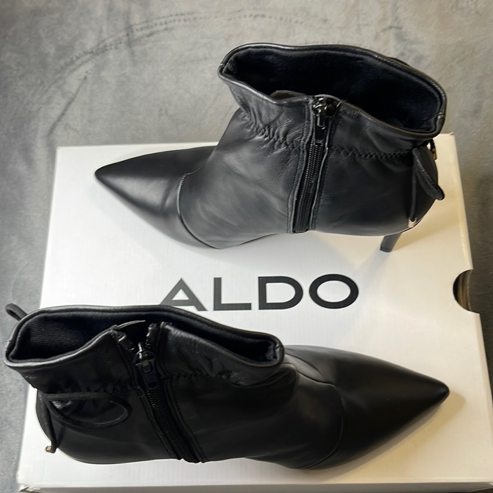 Ladies bootie heels